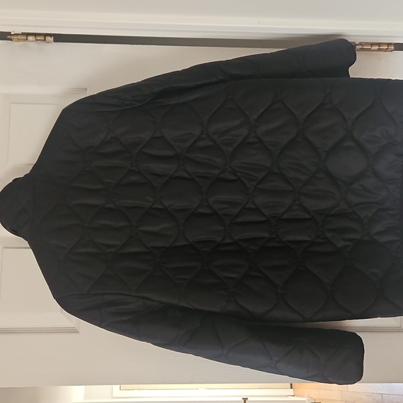 Quince Women's Black Quilted Puffer Coat - Picture 7 of 7